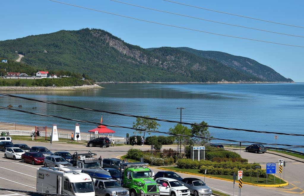 Motel Et Chalets Bo-Fleuve Evangeline Saint-Siméon Exterior foto