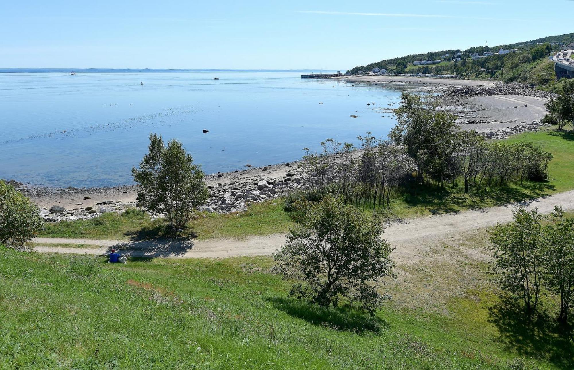 Motel Et Chalets Bo-Fleuve Evangeline Saint-Siméon Zimmer foto